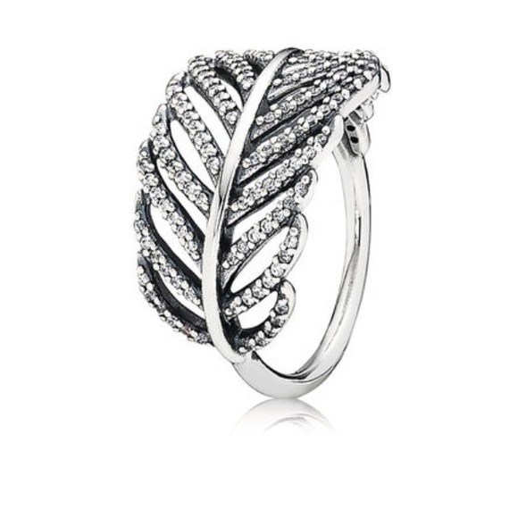 Pandora Light as a Feather ring - Picture 1 of 4